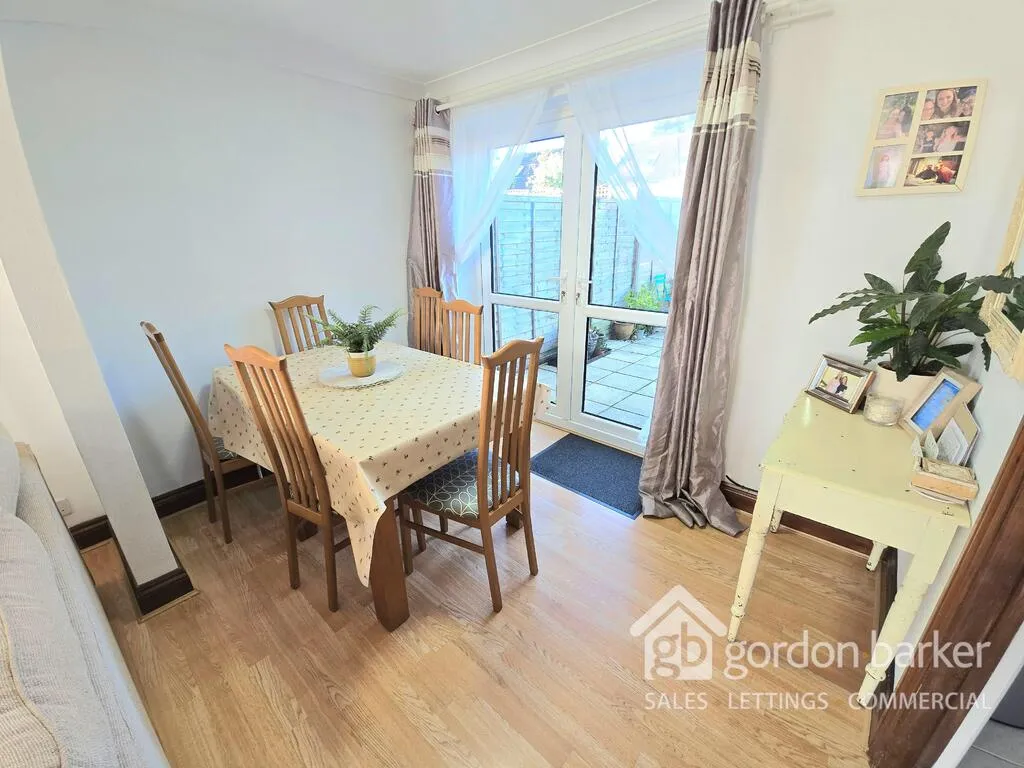 Apple Tree Road, Alderholt, Fordingbridge, SP6 3EW, photo 6
