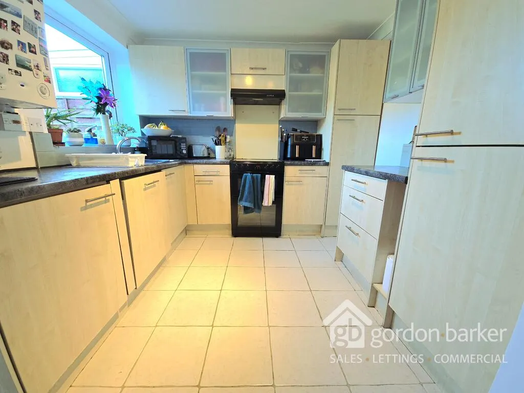 Apple Tree Road, Alderholt, Fordingbridge, SP6 3EW, photo 7