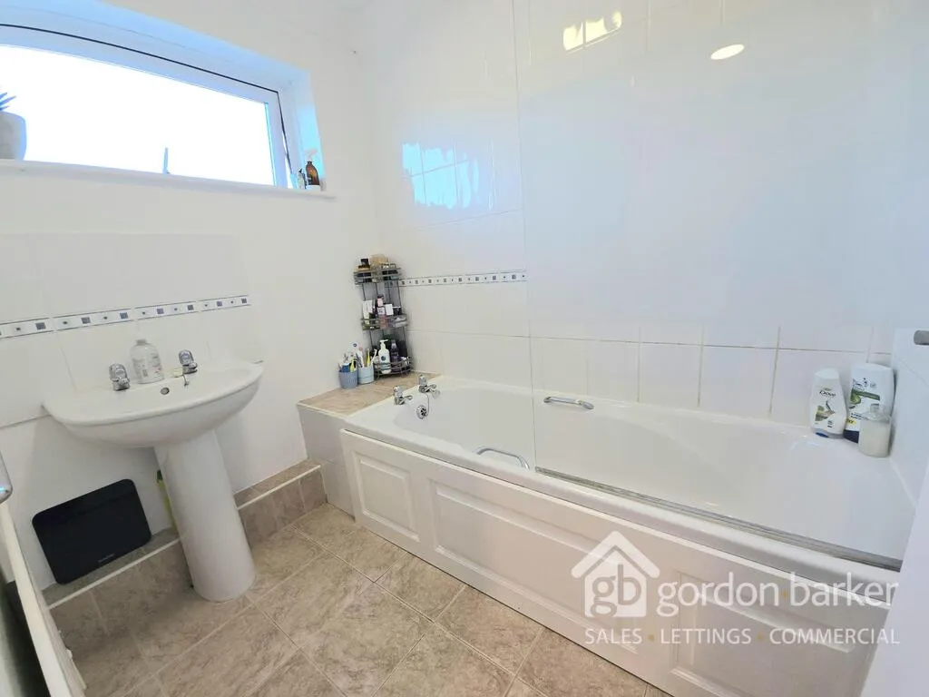 Apple Tree Road, Alderholt, Fordingbridge, SP6 3EW, photo 29