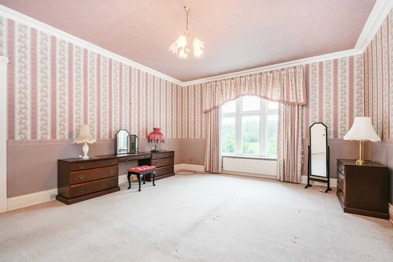 Penistone Road, Kirkburton, HD8, photo 10