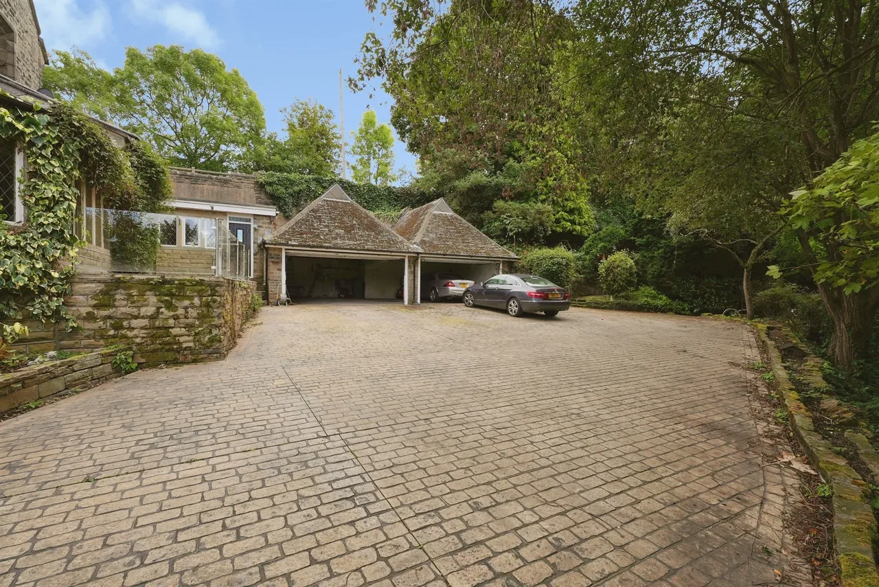 Penistone Road, Kirkburton, HD8, photo 21