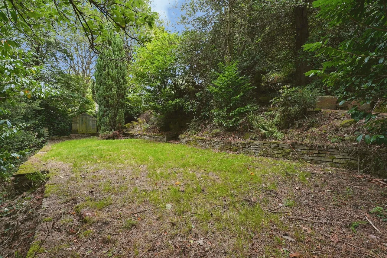 Penistone Road, Kirkburton, HD8, photo 22