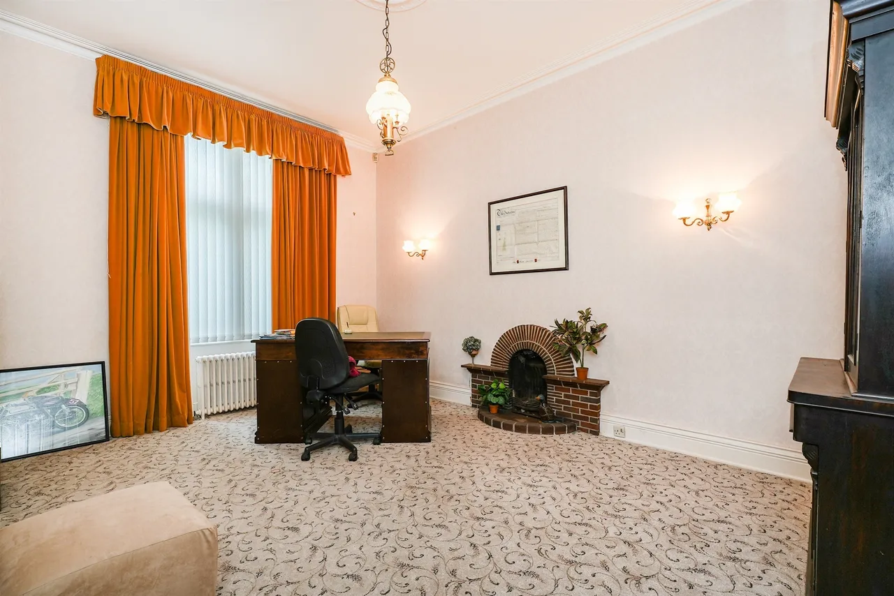 Penistone Road, Kirkburton, HD8, photo 7