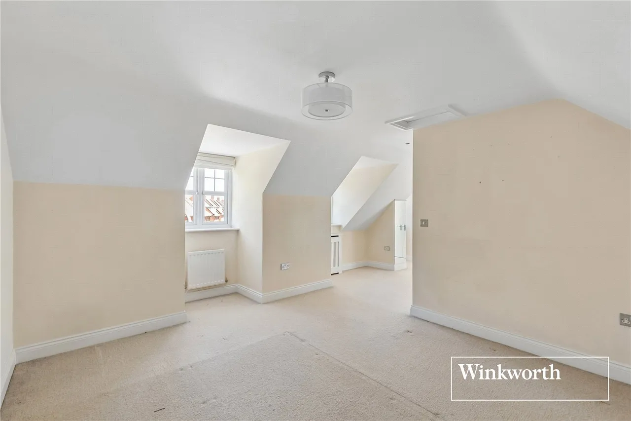 Tavistock Avenue, Mill Hill East, NW7, photo 13