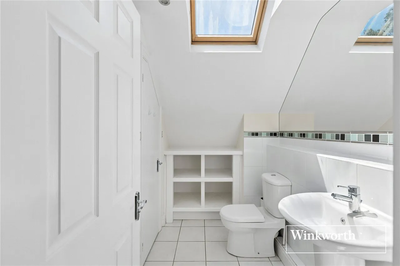Tavistock Avenue, Mill Hill East, NW7, photo 17