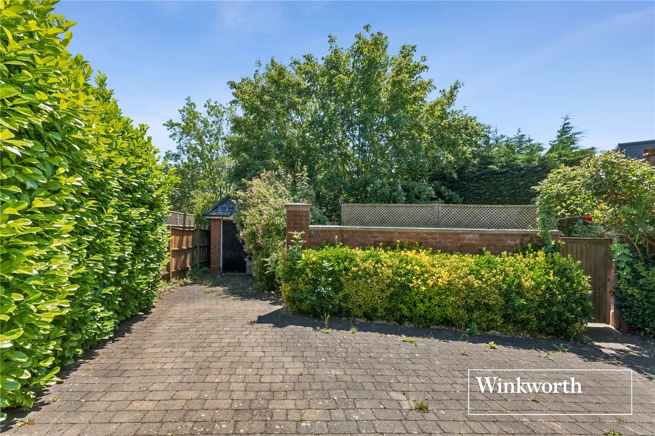 Tavistock Avenue, Mill Hill East, NW7, photo 10