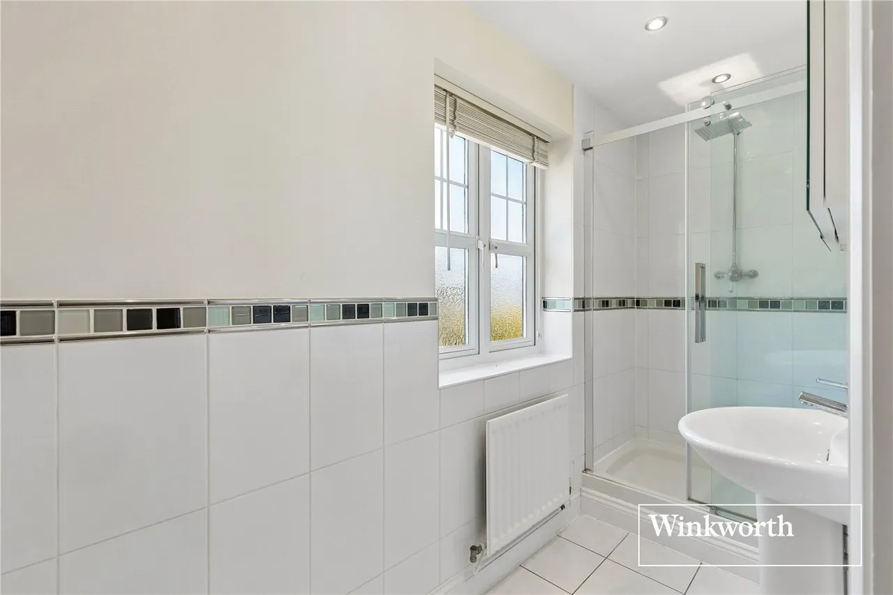 Tavistock Avenue, Mill Hill East, NW7, photo 7