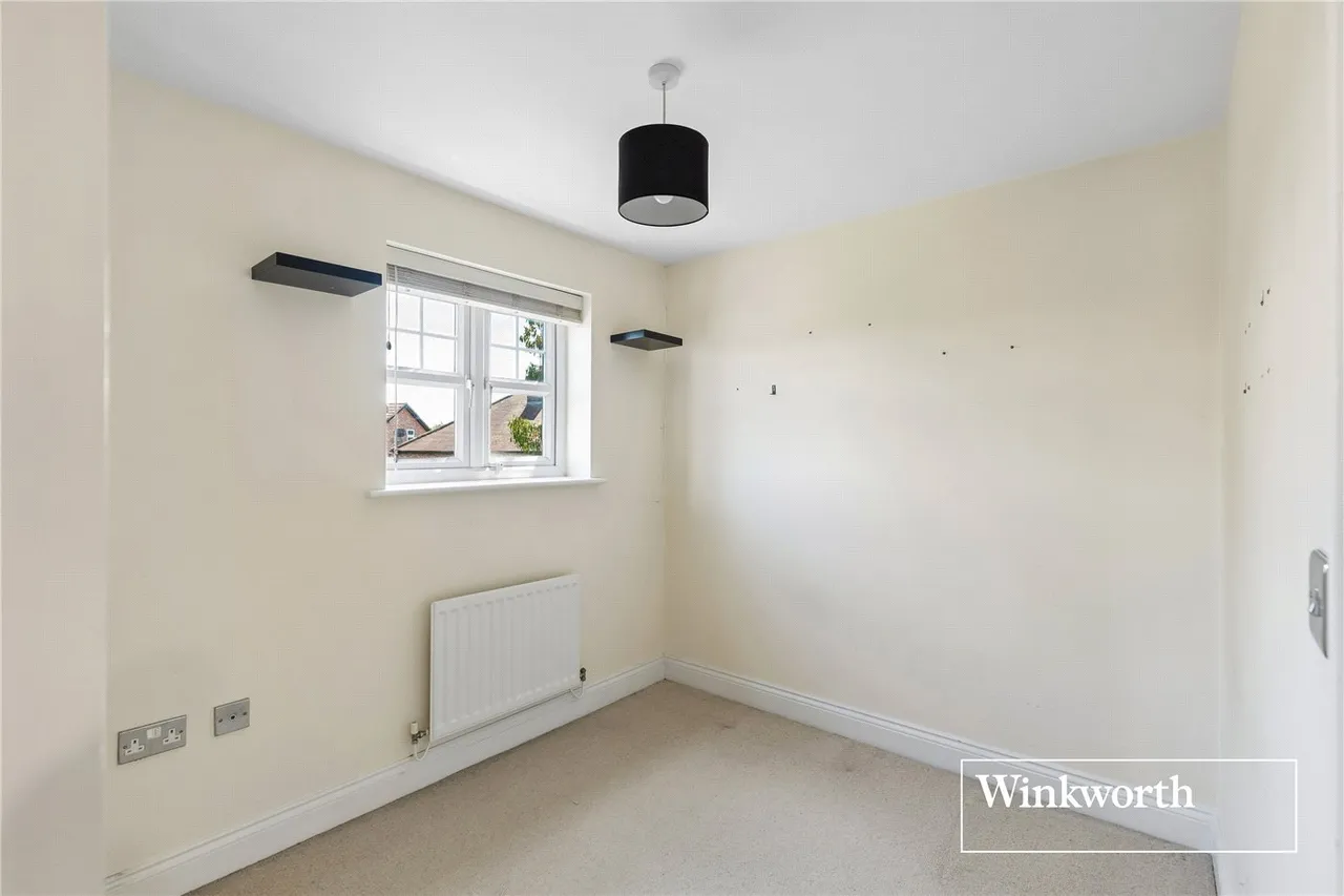 Tavistock Avenue, Mill Hill East, NW7, photo 16