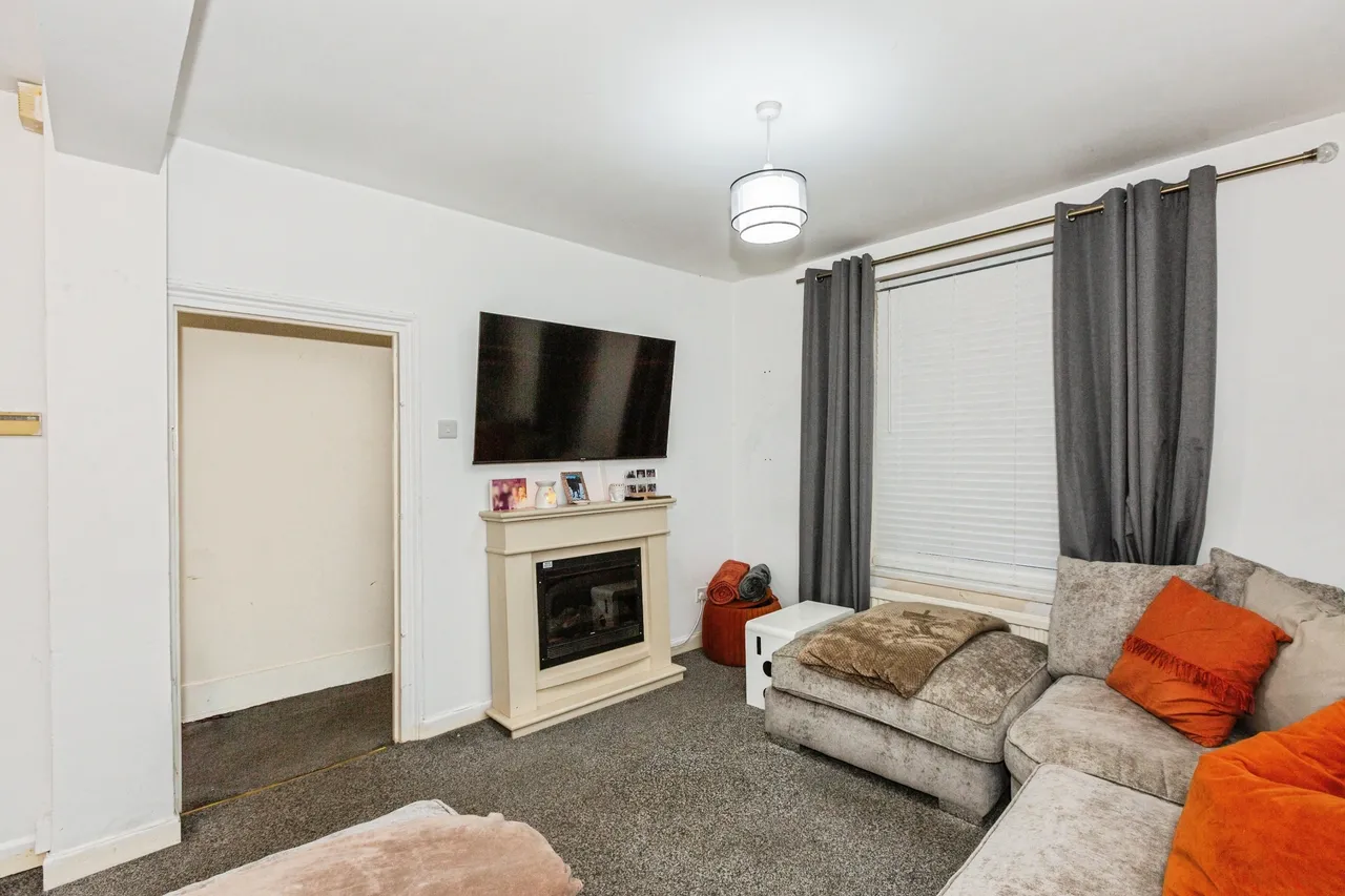 Carmarthen Road, Swansea, photo 5