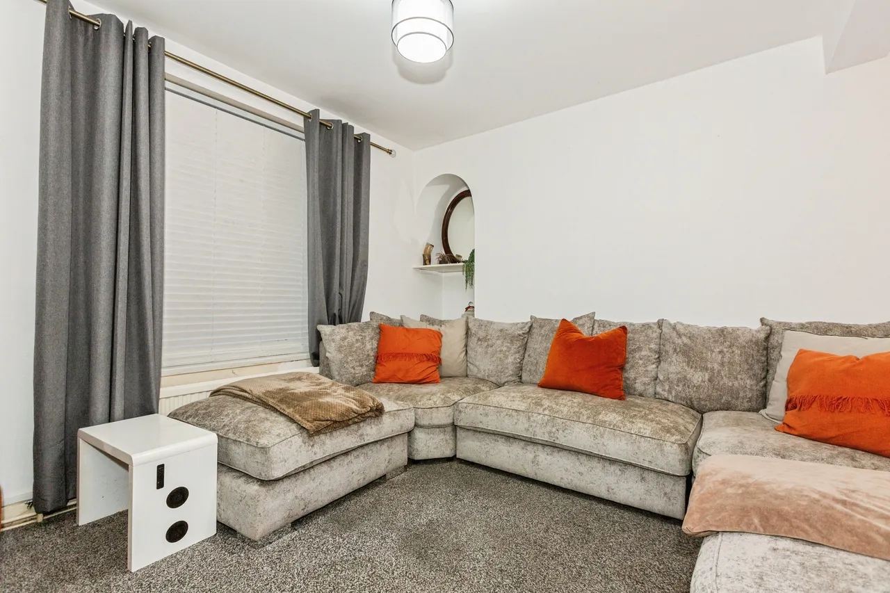 Carmarthen Road, Swansea, photo 3
