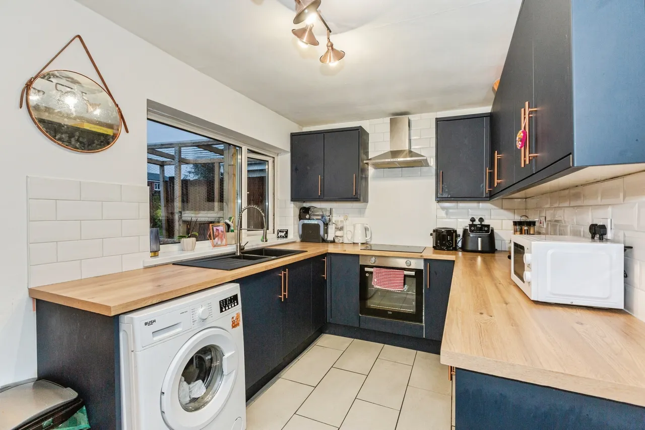 Carmarthen Road, Swansea, photo 2