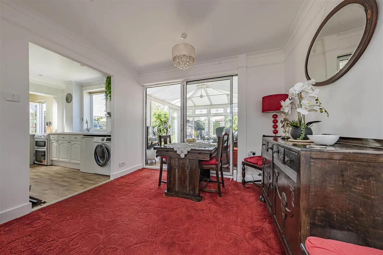 Princess Avenue, Windsor, SL4 3LX, photo 5