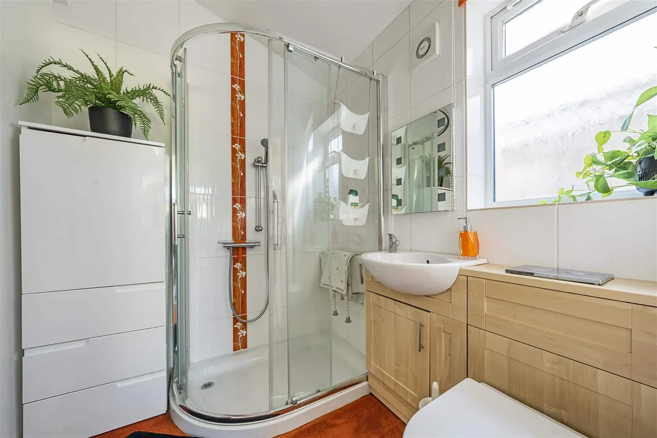 Princess Avenue, Windsor, SL4 3LX, photo 7