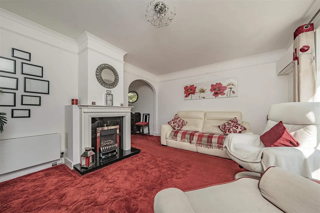 Princess Avenue, Windsor, SL4 3LX, photo 3