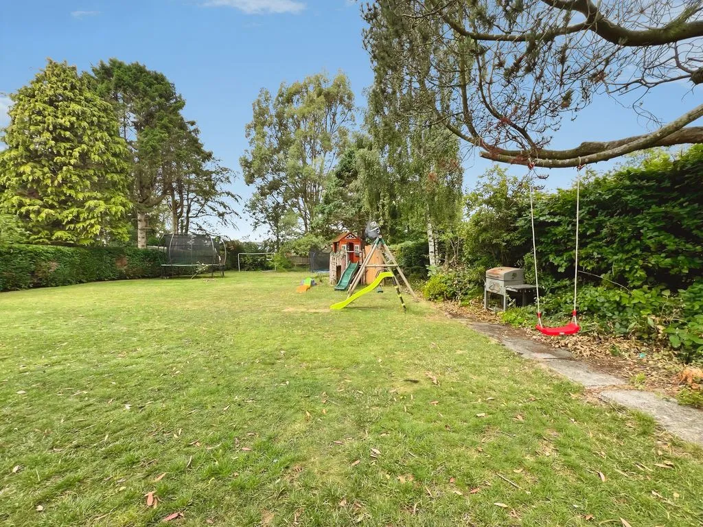 Newcastle Upon Tyne, NE20, photo 30