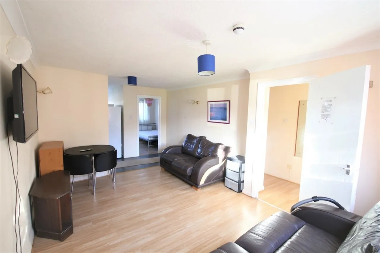 1 bed house to rent — Regency Place, Canterbury