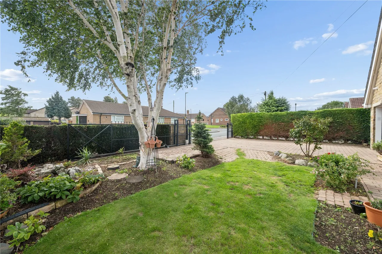 Carrfield Road, Barwick in Elmet, photo 22