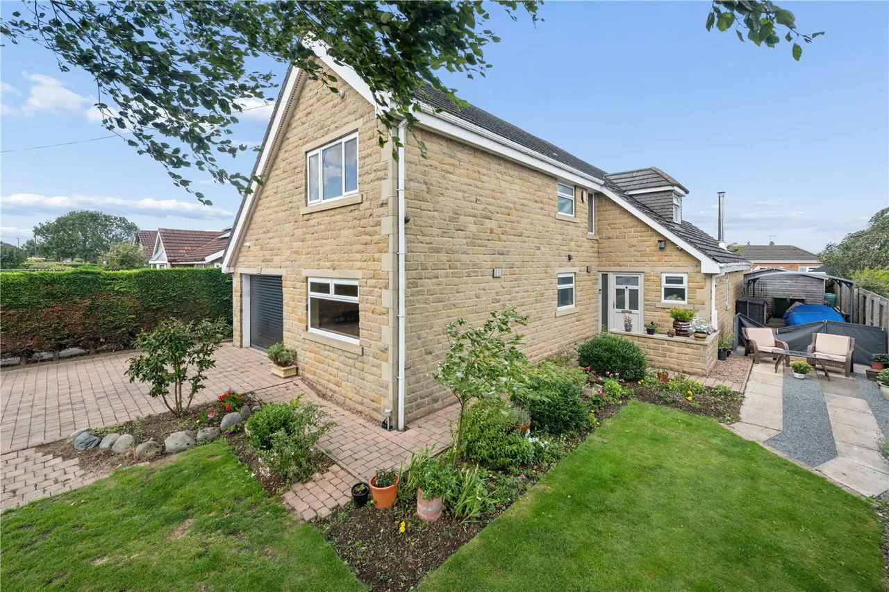 Carrfield Road, Barwick in Elmet, photo 24