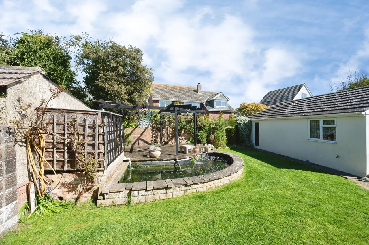 Haslemere Gardens, Hayling Island, PO11, photo 6
