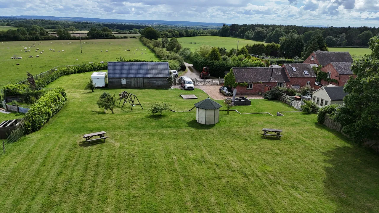 Farrow Barn, Grindley, ST18, photo 20
