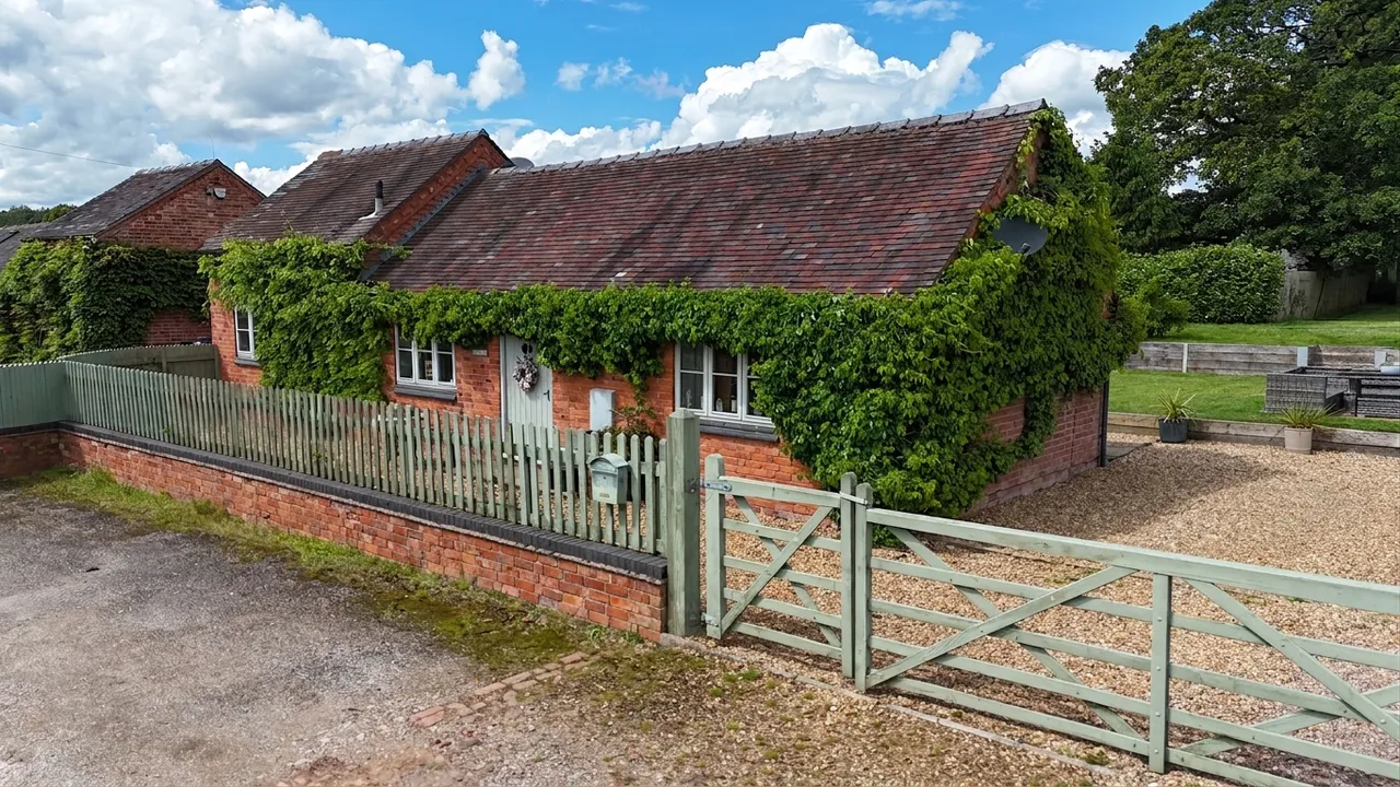 Farrow Barn, Grindley, ST18, photo 2