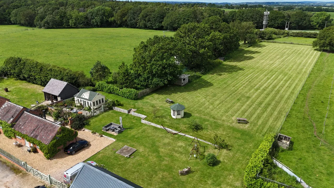 Farrow Barn, Grindley, ST18, photo 22