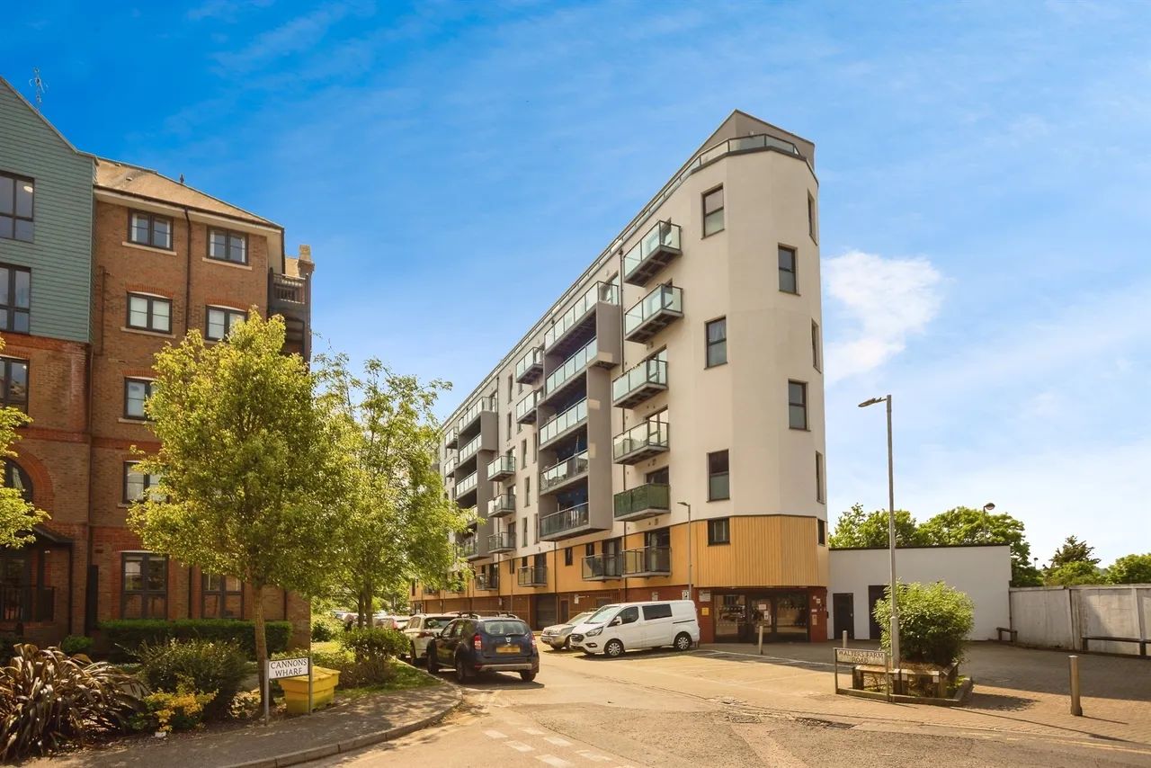 1 bed flat for sale — Walters Farm Road, Tonbridge