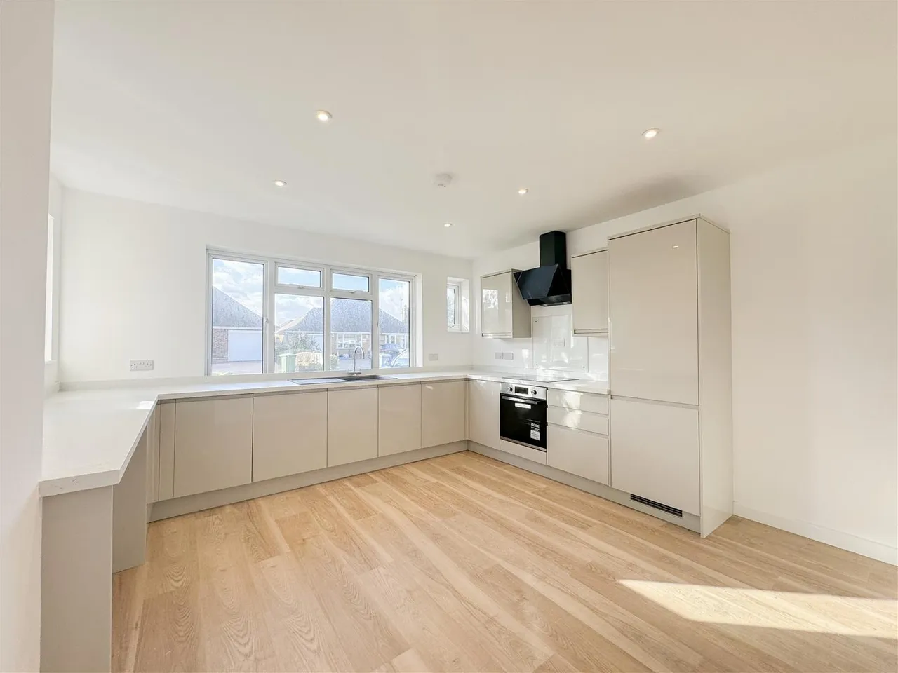 The Mead, Bexhill-On-Sea, TN39 3TP, photo 6