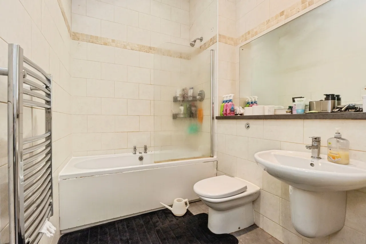 Central Way, Warrington, WA2, photo 16