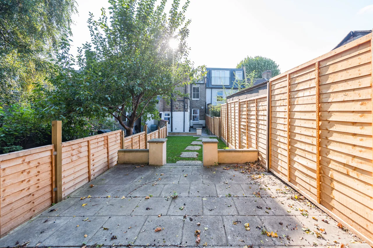 141 Blackshaw Road, London, photo 8