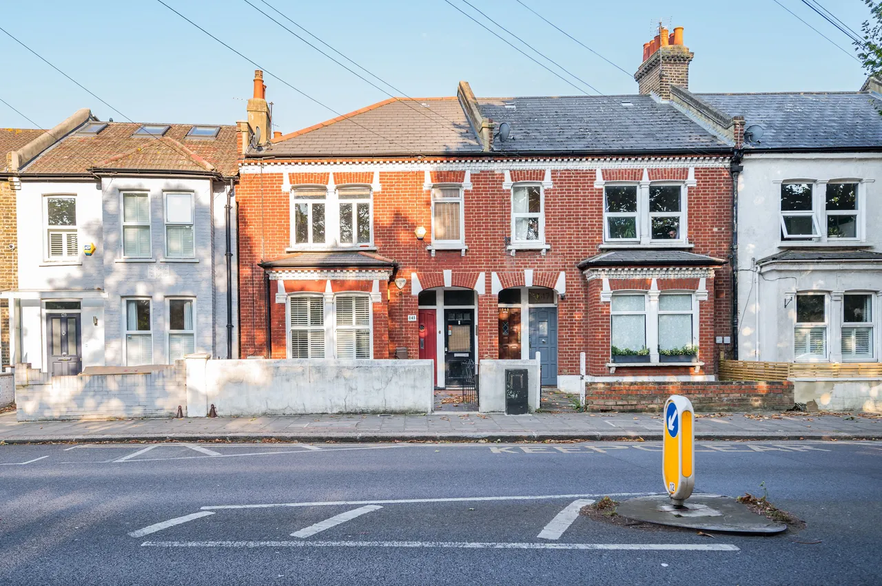 141 Blackshaw Road, London, photo 11