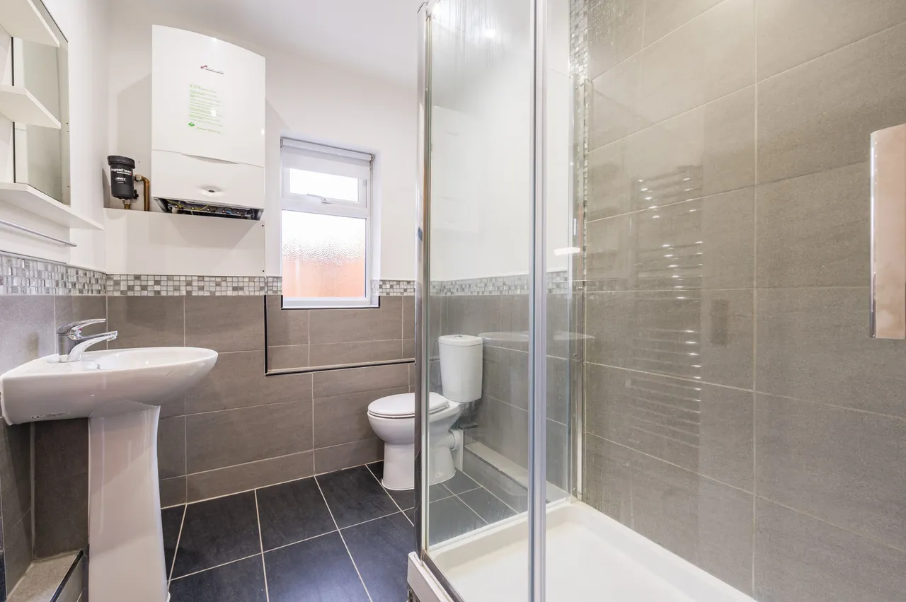141 Blackshaw Road, London, photo 5
