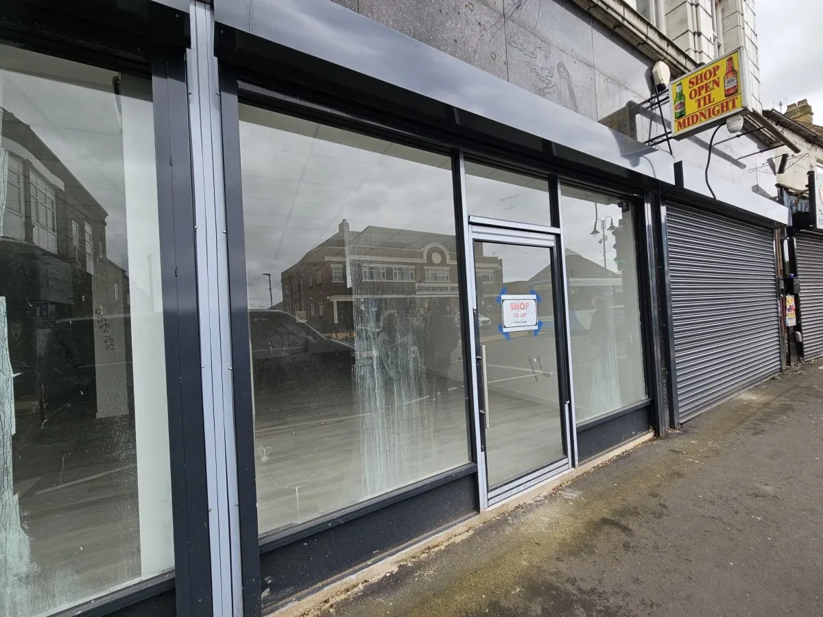 shop to rent, High Street, Wombwell