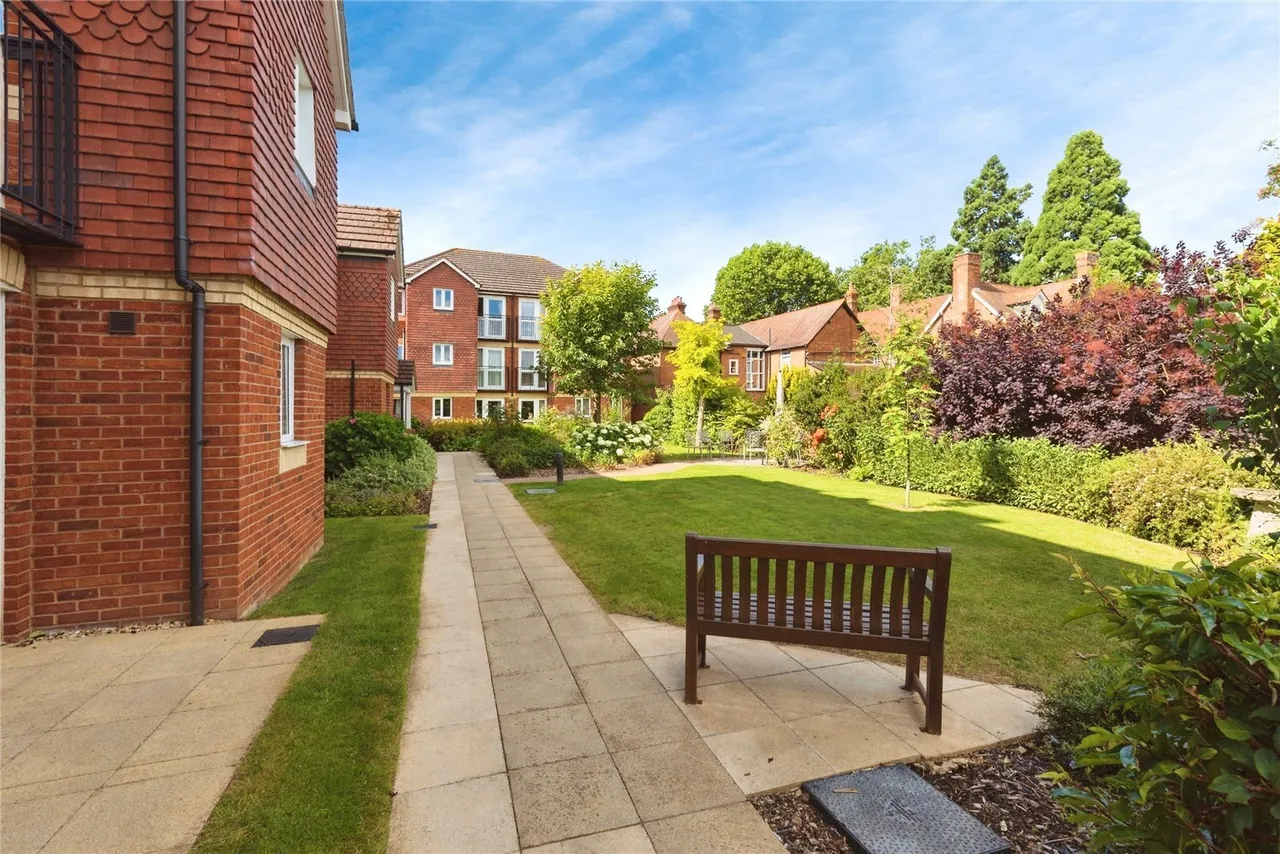 Hamlet Lodge, Heathville Road, Gloucester, Gloucestershire, GL1, photo 12