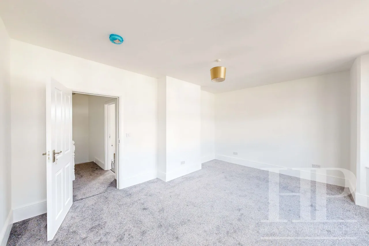 Balcombe Road, Horley, RH6, photo 3