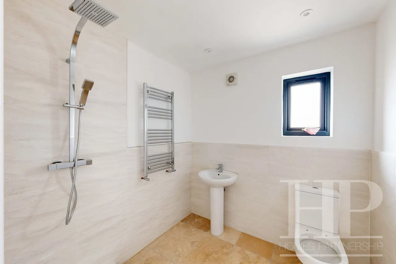 Balcombe Road, Horley, RH6, photo 5