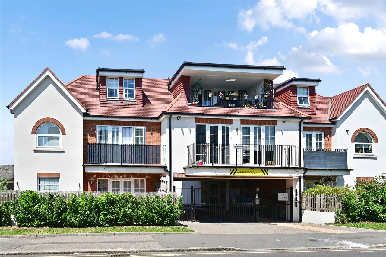 Drake Avenue, Staines, TW18, photo 14