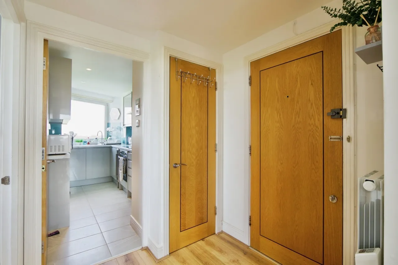 Belgrave Road, London, E11, photo 10