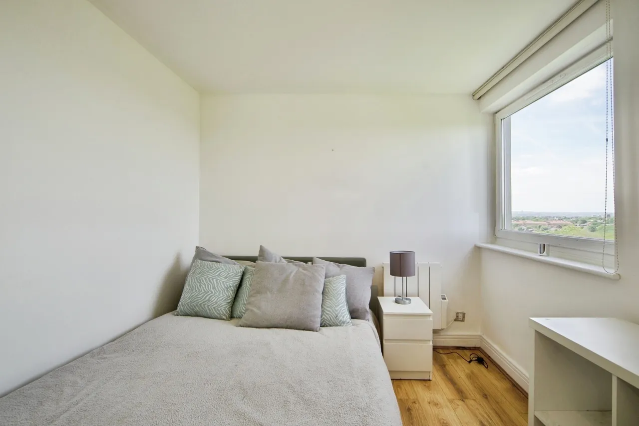 Belgrave Road, London, E11, photo 17