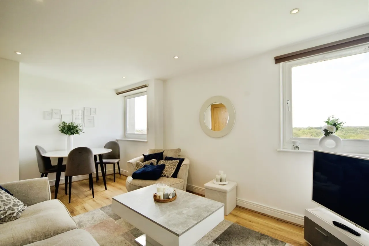 Belgrave Road, London, E11, photo 4