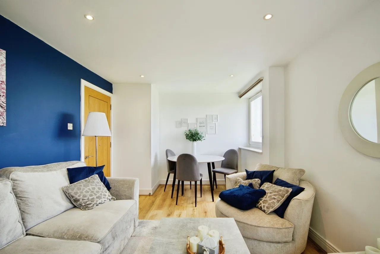Belgrave Road, London, E11, photo 14