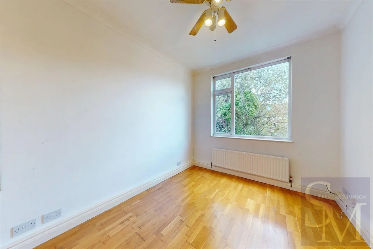 Priory Road, Loughton, IG10, photo 10