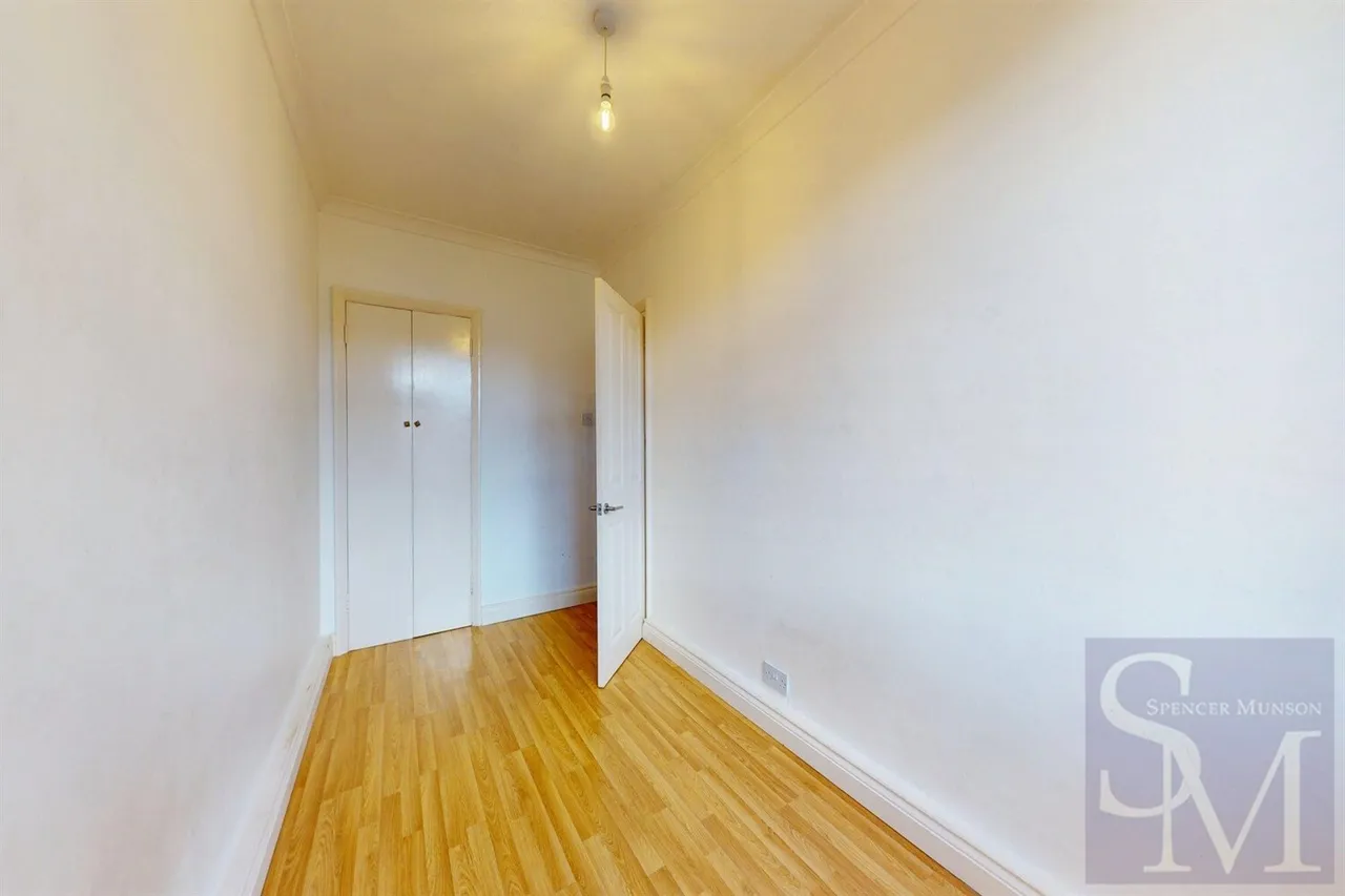 Priory Road, Loughton, IG10, photo 14