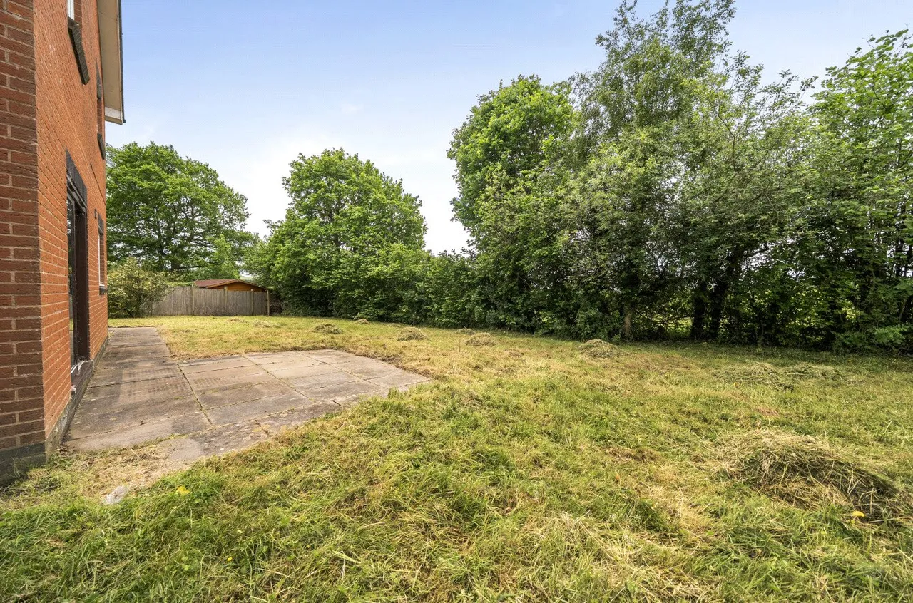 Badgers Green, Crossgates, Llandrindod Wells, Powys, LD1 6RJ, photo 17