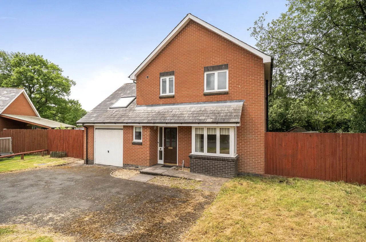 4 bed house for sale — Badgers Green, Crossgates, Llandrindod Wells, Powys, LD1 6RJ