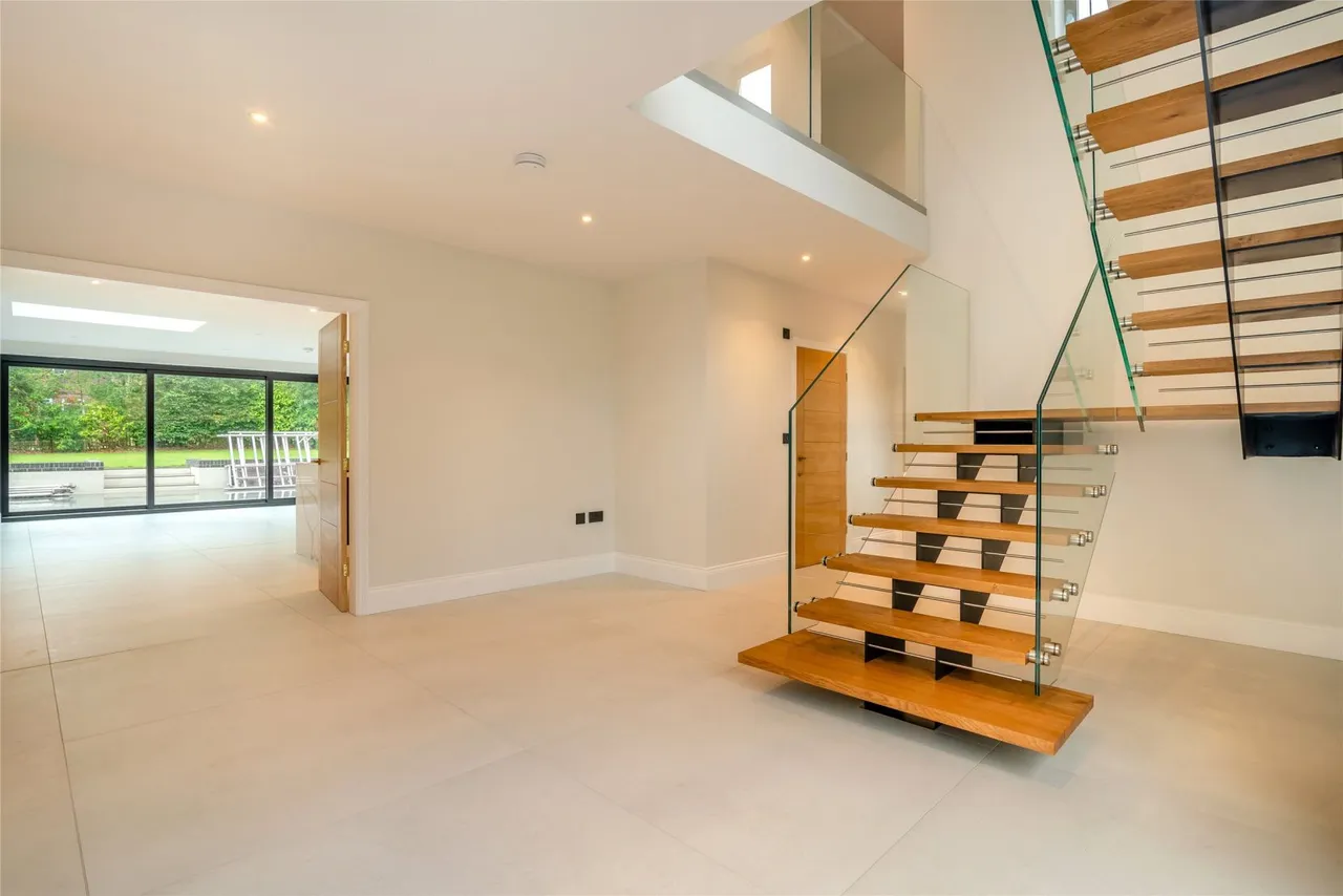 Leadhall Road, Harrogate, North Yorkshire, HG2 9PE, photo 4