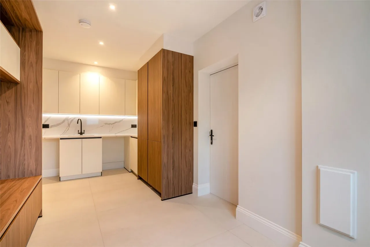 Leadhall Road, Harrogate, North Yorkshire, HG2 9PE, photo 7