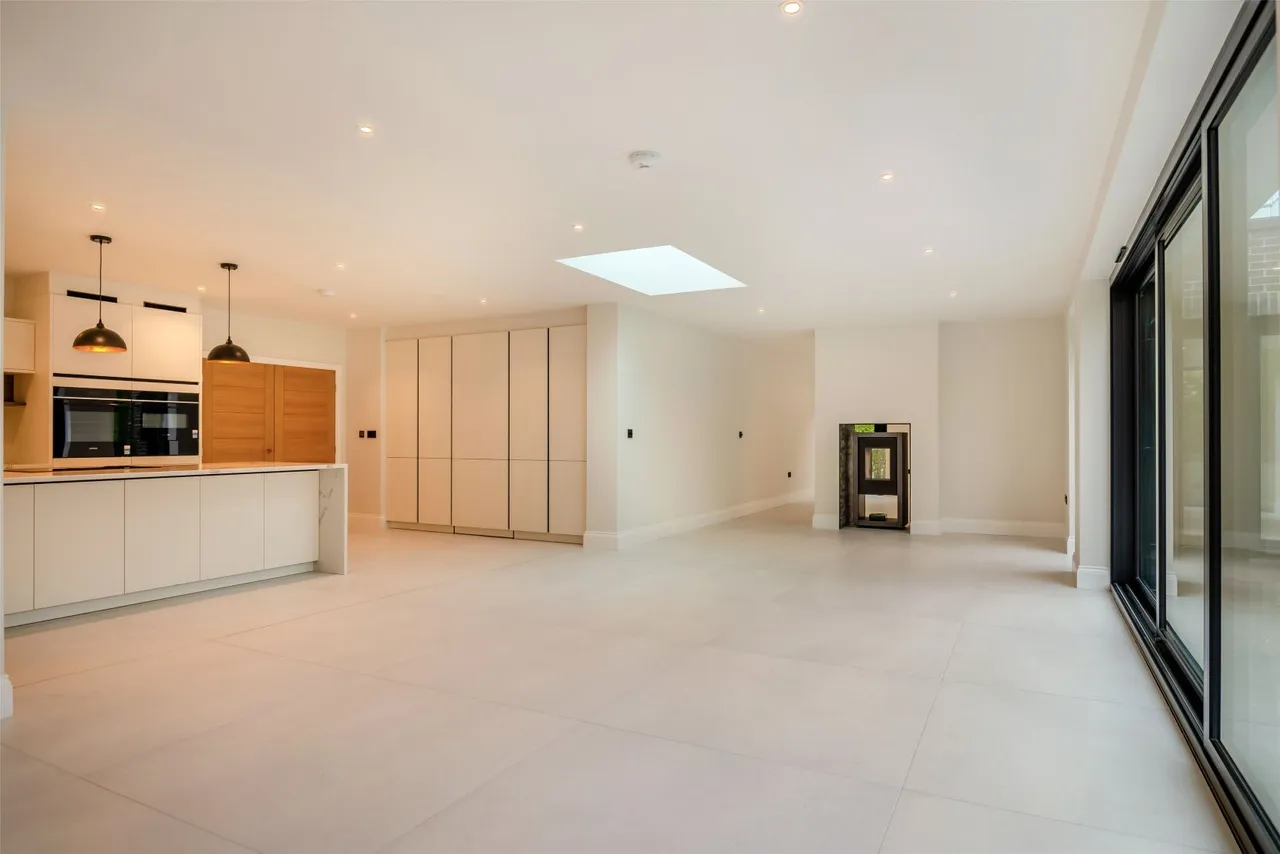 Leadhall Road, Harrogate, North Yorkshire, HG2 9PE, photo 5