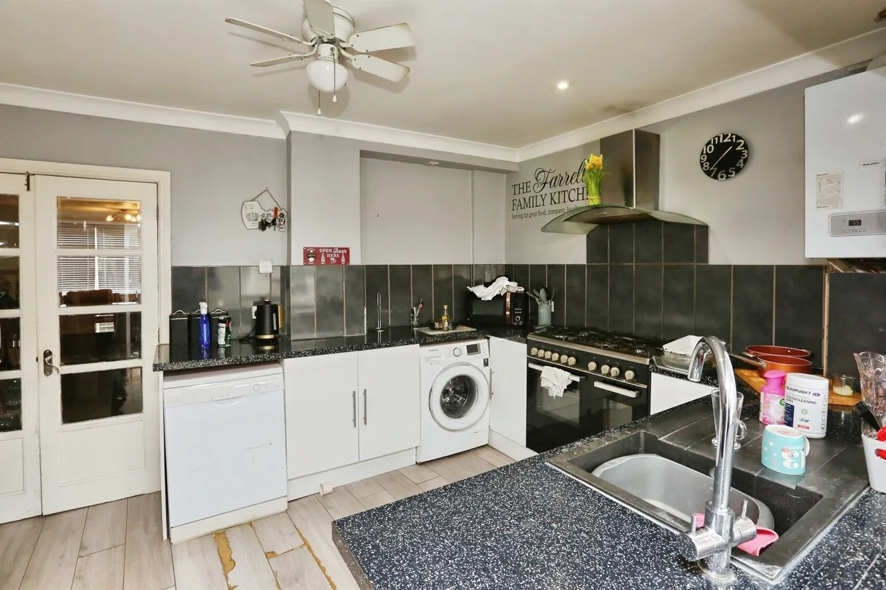 Grange Crescent, Gosport, PO12, photo 2