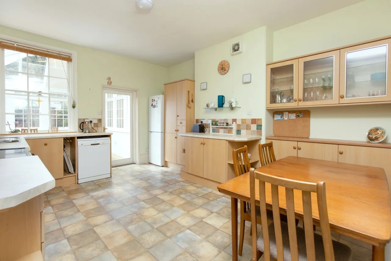 Hillworth Road, Devizes, SN10, photo 31